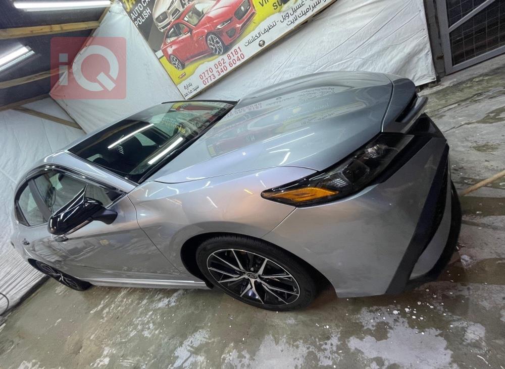 تۆیۆتا کامری